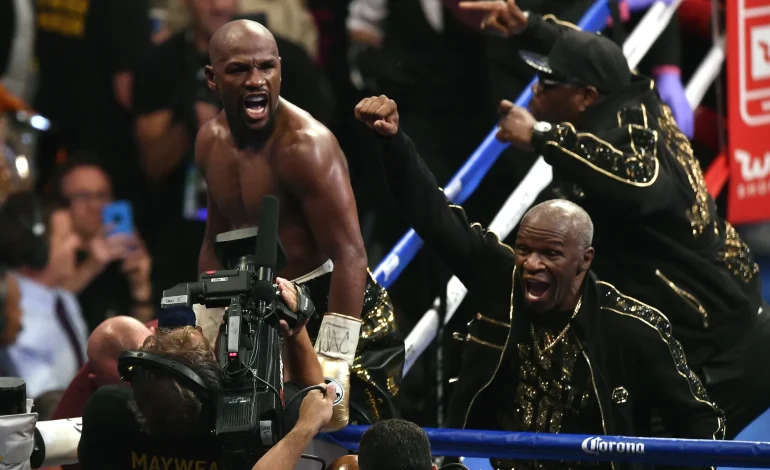 Floyd Mayweather: “Ci sono state trattative…”