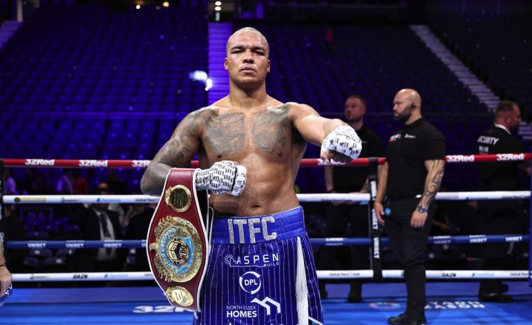 Tyson Fury Approva Stop Arbitro: Parker-Wardley Round 11