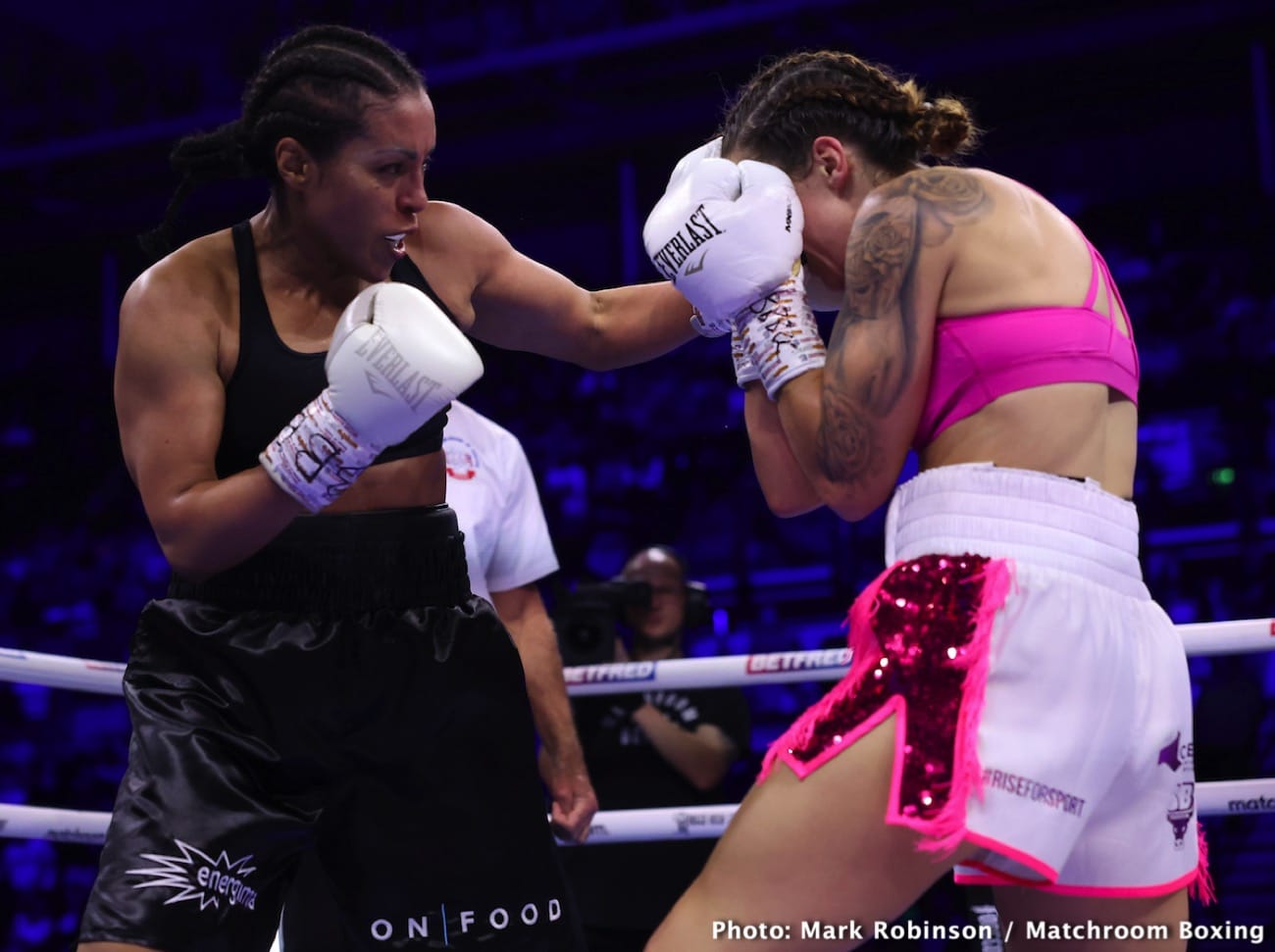 “The First Lady” Cecilia Braekhus si Ritira: La Fine di un’Era Leggendaria nella Boxe Femminile
