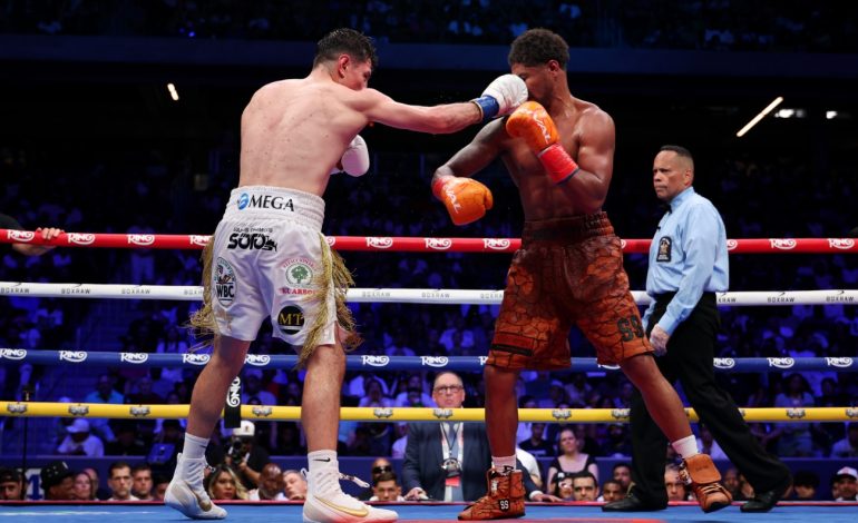 Shakur Stevenson vs Teofimo Lopez: Strategia o Paura di Matias?