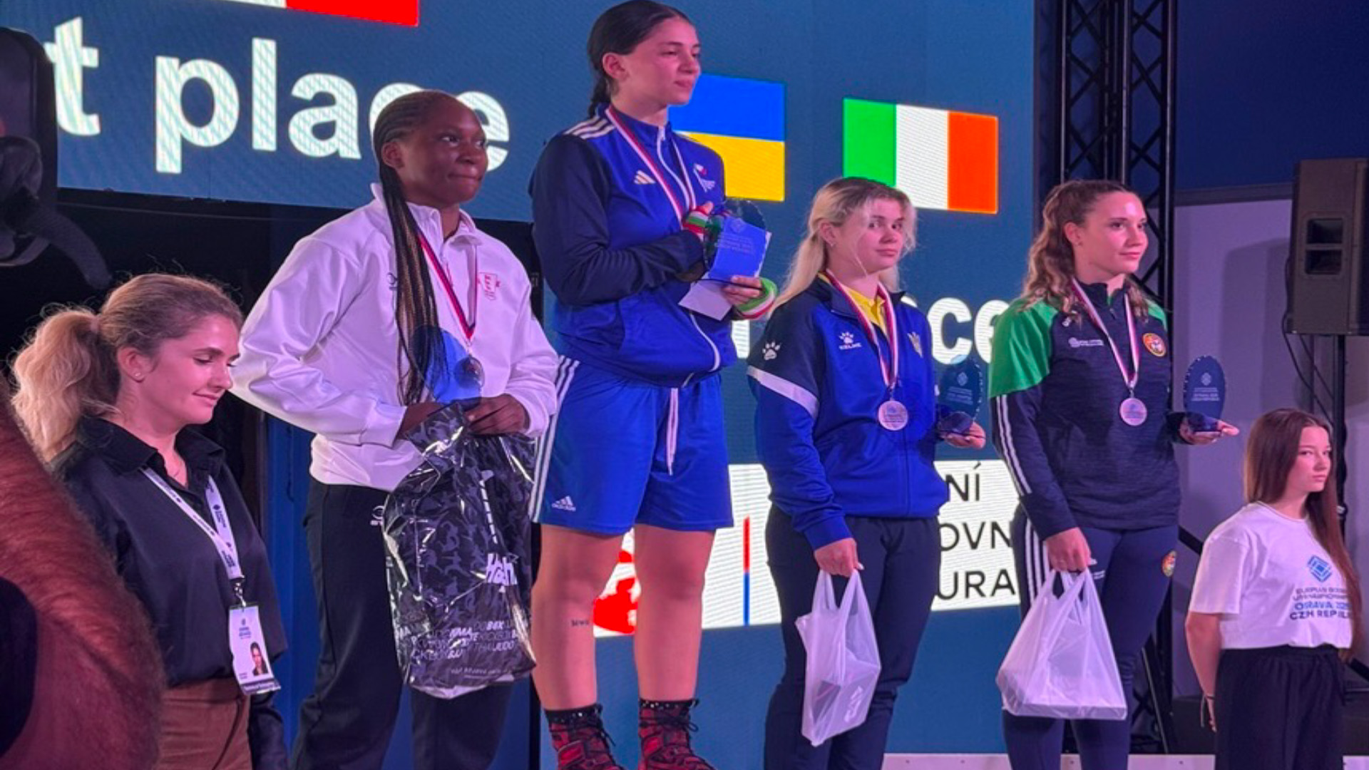 Italia protagonista: sei podi azzurri e un oro.
