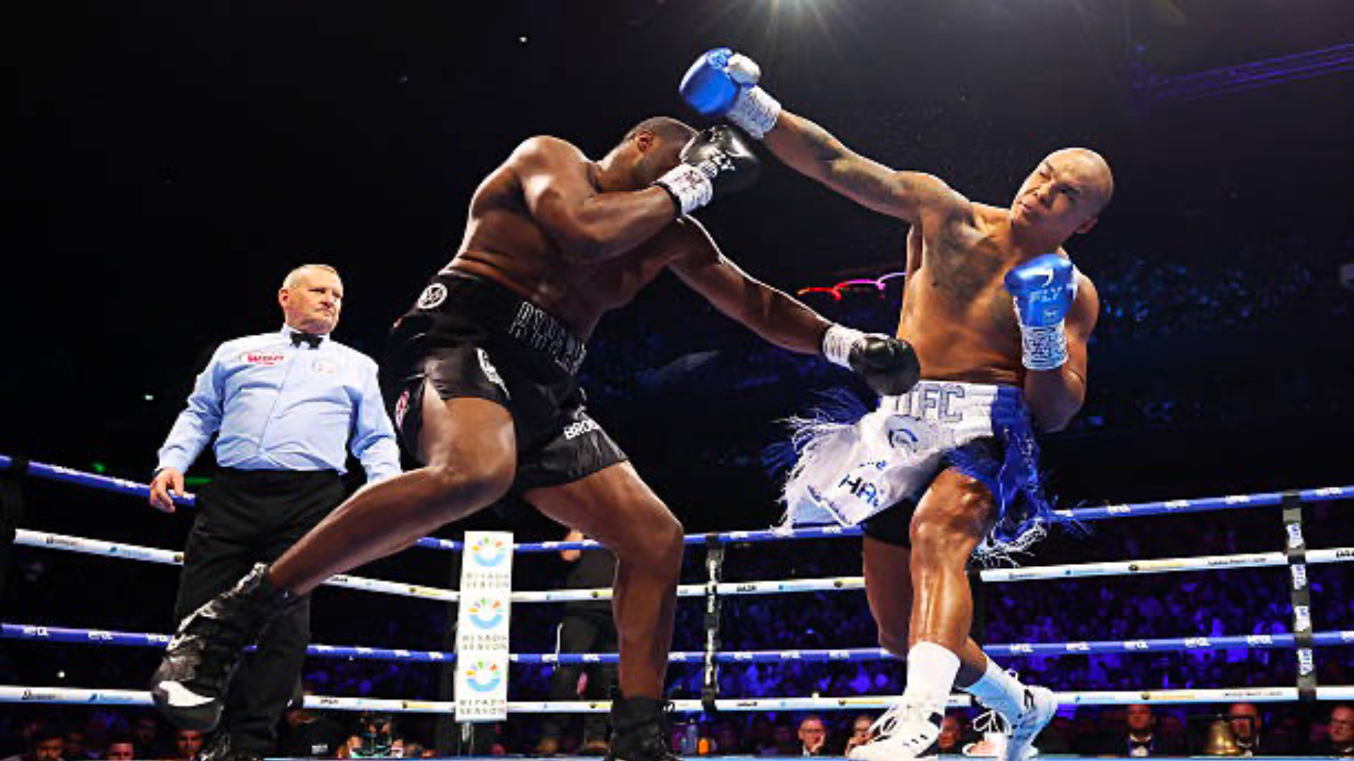 Pugilato 2026: Wilder torna protagonista, Dubois domina Wardley, Joshua rischia, Usyk in Egitto e il caos mondiale tra massimi, piuma e boxe femminile